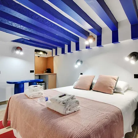 Modern For 2 - Louvre Museum-rivoli Apartment